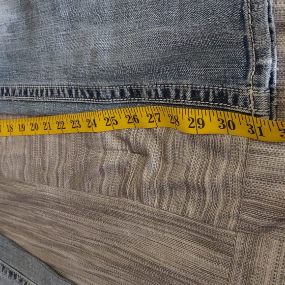 Miss Me Boy Cut Slightly distressed jeans size 27 - Picture 8 of 14